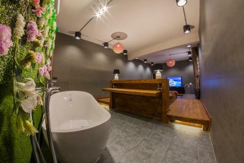Maximize Luxury Apartment