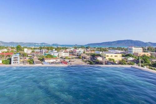 Apartamentos Dlux Condominium Phuket