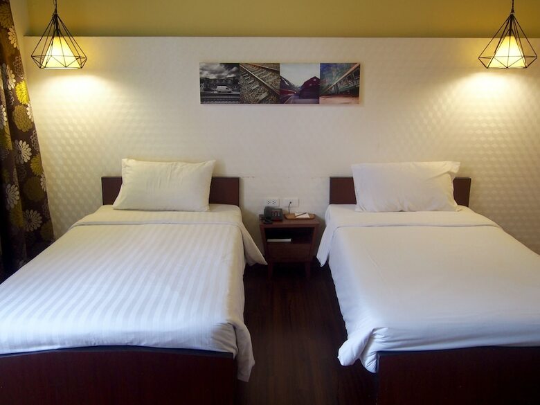 Hotel Retroasis