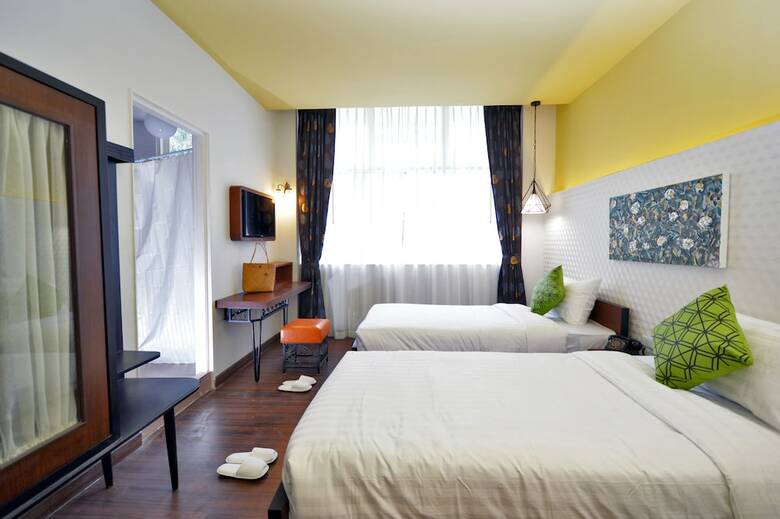 Hotel Retroasis