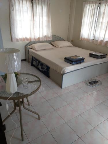 Hostal Srikrung Guesthouse