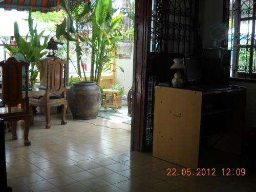 Hostal Srikrung Guesthouse