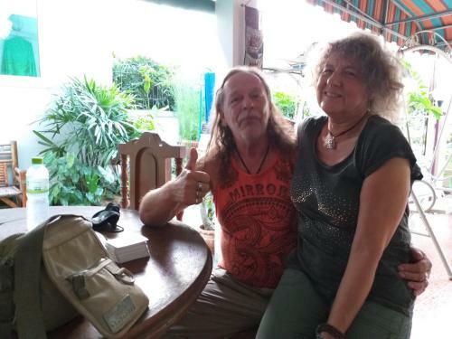 Hostal Srikrung Guesthouse
