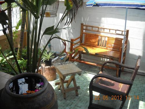 Hostal Srikrung Guesthouse