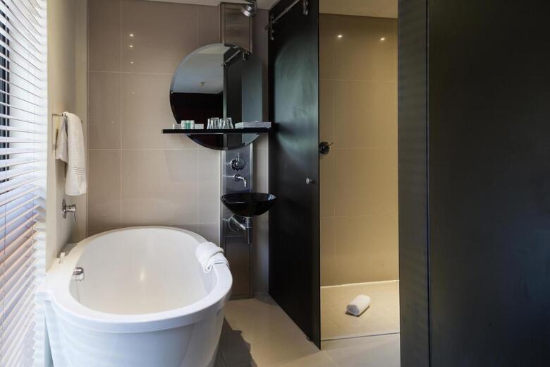 Hotel Protea Colosseum