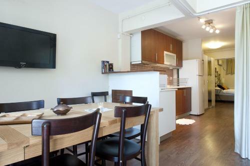 Aslan Apartments