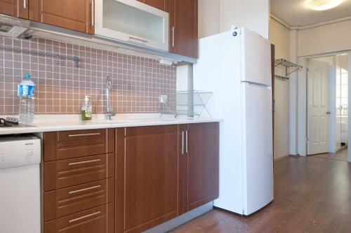 Aslan Apartments