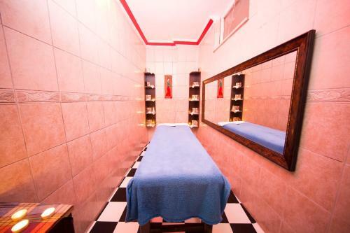 First Class Hotel (all Inclusive)