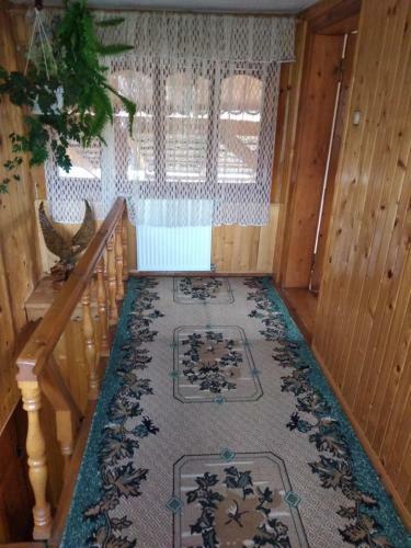 Lodge Guest House Pid Lypamy