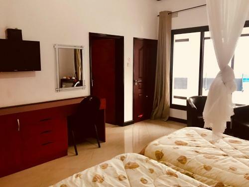 Le Dolphin's Grand Paradiso Hotel