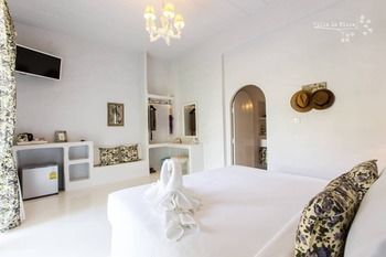 Hotel Villa La Flora Kanchanaburi