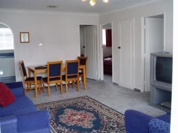 Surrey Court Motels