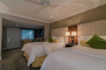 Hotel Almond Tree Inn