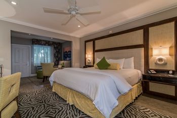 Hotel Almond Tree Inn
