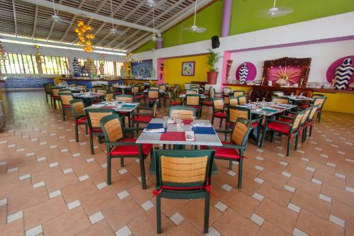 Hotel Decameron Los Cocos
