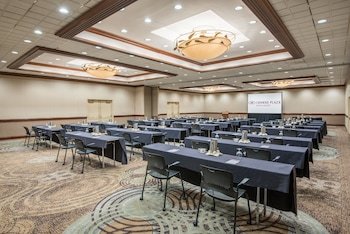 Crowne Plaza Hotel Knoxville Downtown University
