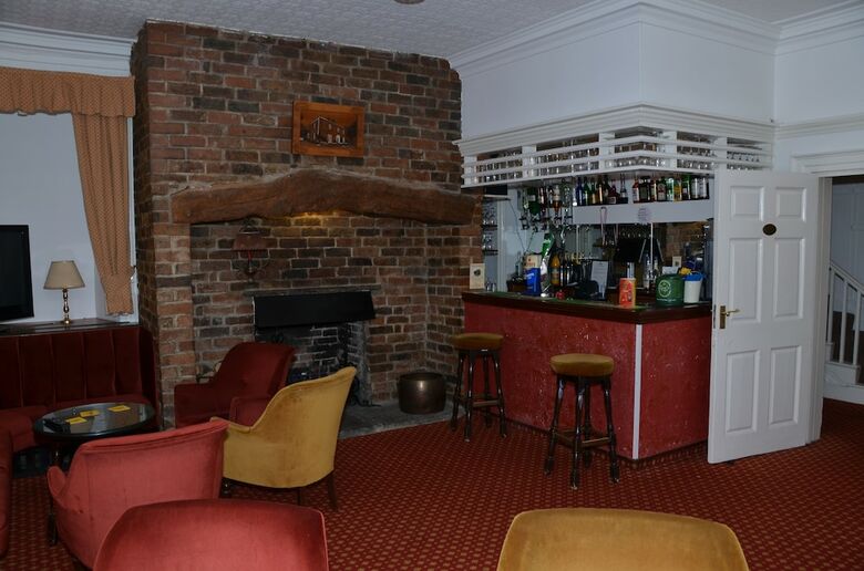 Alder House Hotel