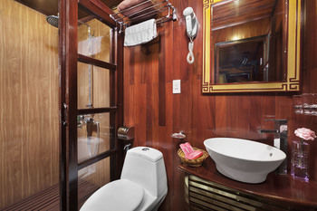Rosa Cruise Halong