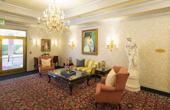 Bristol Hotel, Boutique Collection
