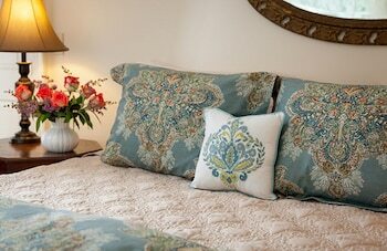 Bed & Breakfast Landmark Inn