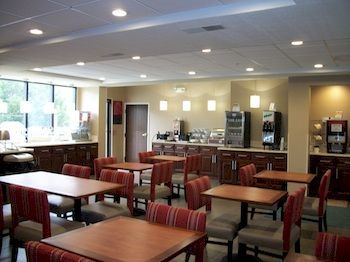 Hotel Comfort Suites Dover