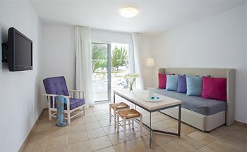 Apartamento Aliathon Holiday Village