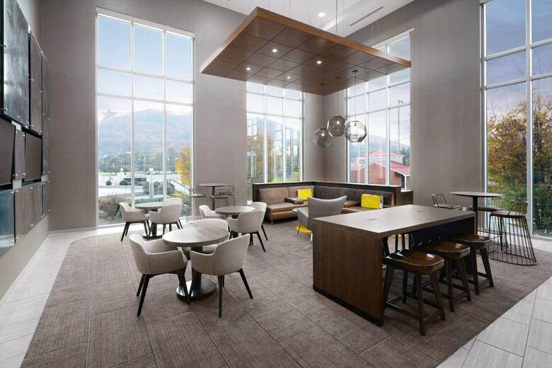 Hotel Cambria Suites