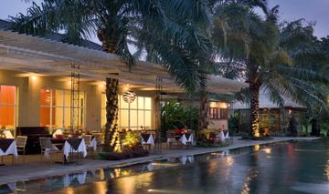 Hotel Segara Village