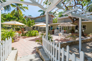 Hotel Pineapple Beach Club