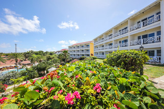 Hotel Pineapple Beach Club