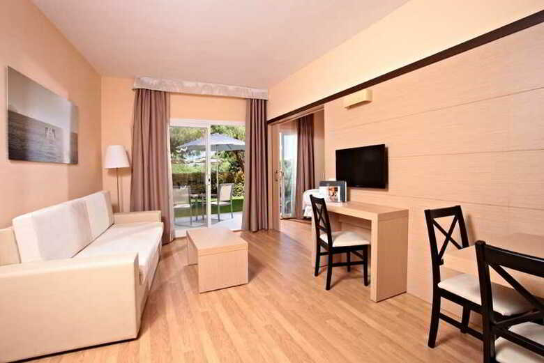 Hotel Zafiro Tropic