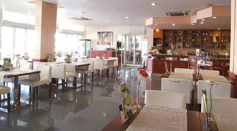 Hotel Zafiro Tropic
