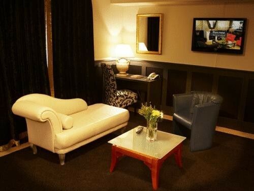 Hotel 74