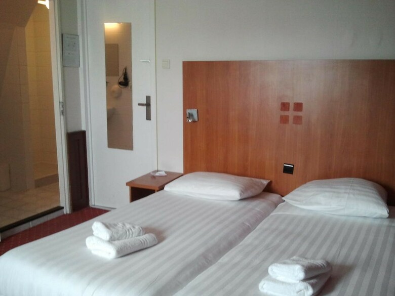 Hotel 74