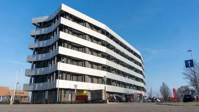 Hotel Base To Stay