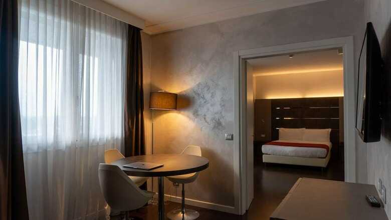 Hotel Base To Stay