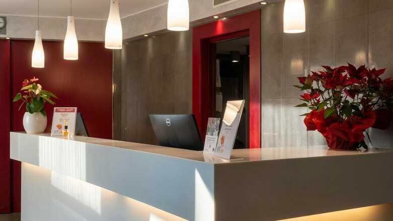 Hotel Base To Stay