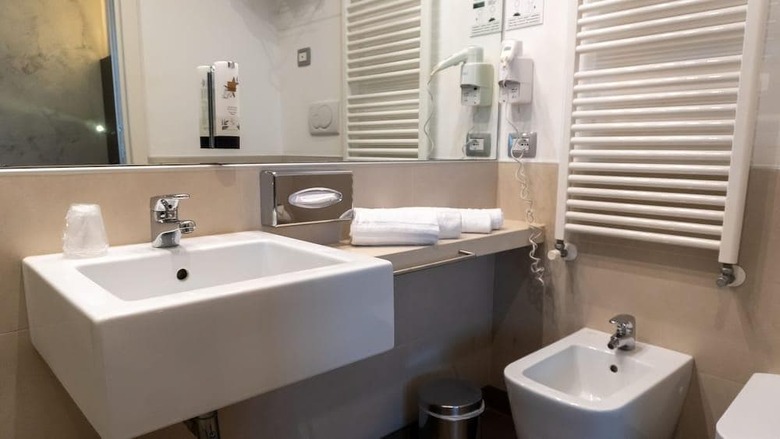 Hotel Base To Stay