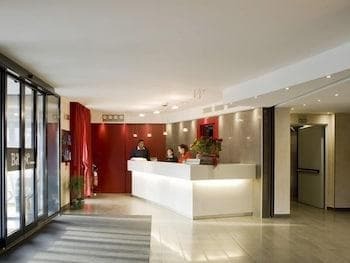 Hotel Base To Stay