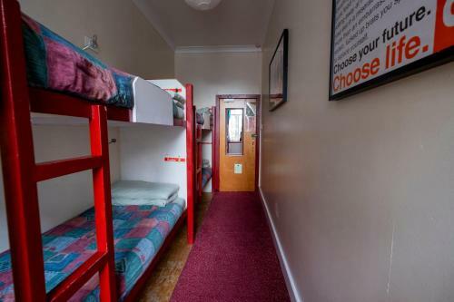 Hostal Royal Mile Backpackers