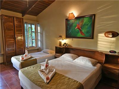 Canciones Del Mar Hotel