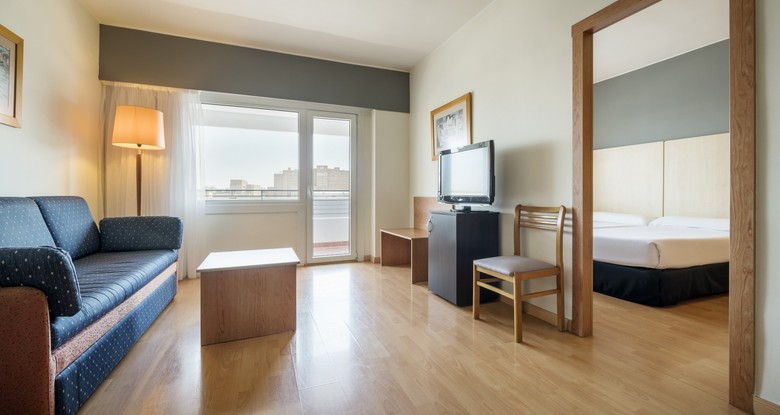 Hotel Ilunion Romareda