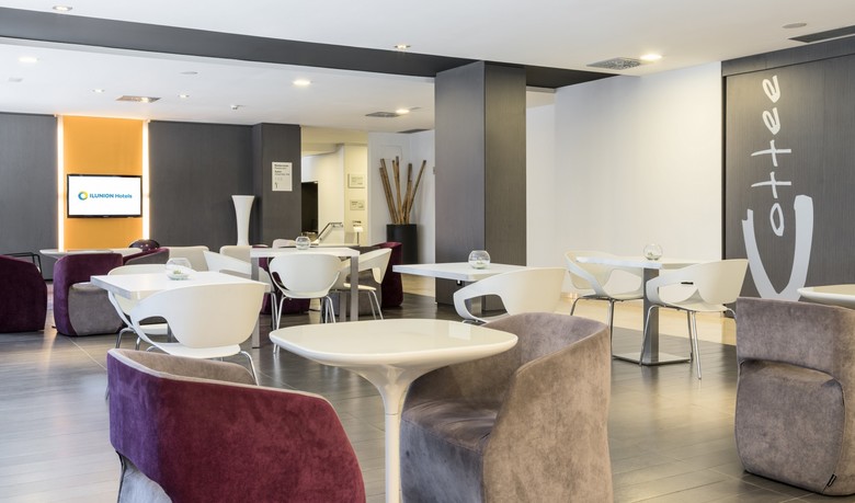 Hotel Ilunion Romareda