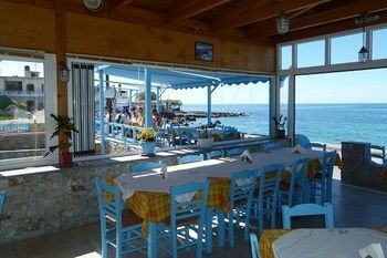 Aparthotel Socrates Apartments & Restaurant