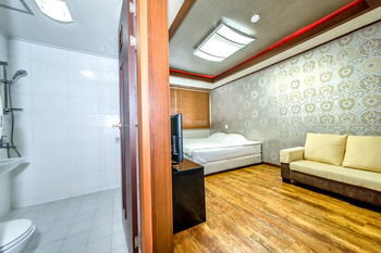 Gukje Hotel