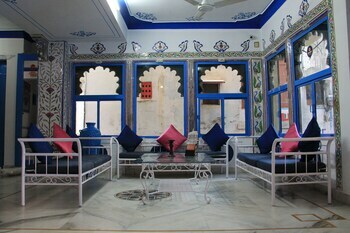 Hotel Udai Niwas On Lake Pichola