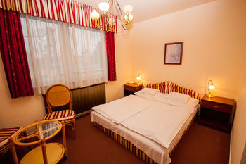 Hotel Korona Pension Restaurant