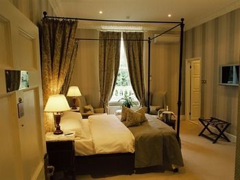Taplow House Hotel