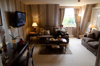 Taplow House Hotel