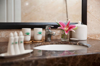 Serenity Villa Hotel